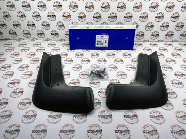VOLVO 31373331 Передние брызговики в наличии Полтава
