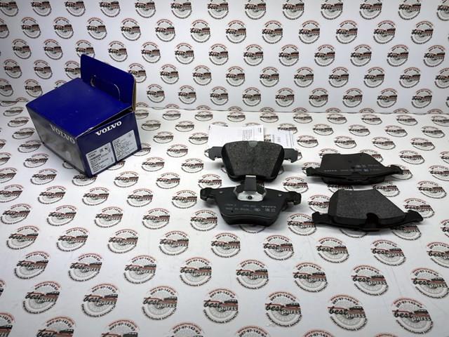 VOLVO 32373183 Колодки тормозные передние дисковые в наличии Винница