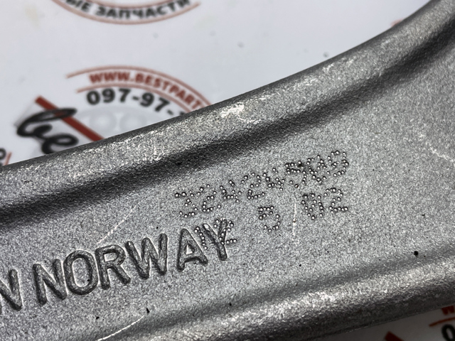 Рычаг передней подвески верхний, левый 32424509 VOLVO