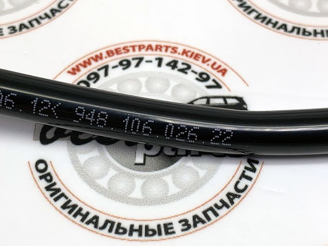 Шланг отвода газов системы охлаждения (развоздушивания) 94810602622 PORSCHE