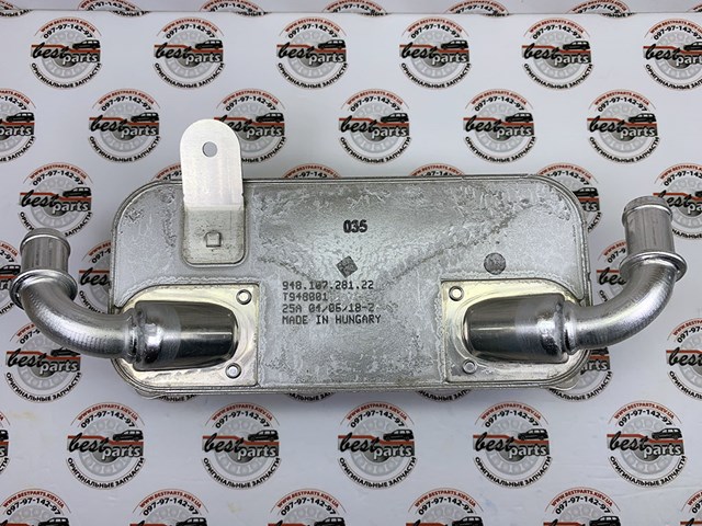 PORSCHE 94810728122 Радиатор масляный (холодильник), под фильтром в наличии Каменское