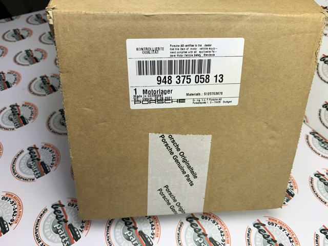 PORSCHE 94837505813 Правая подушка двигателя в наличии Винница