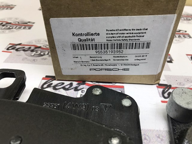 PORSCHE 95535193952 Передние тормозные колодки в наличии Ровно