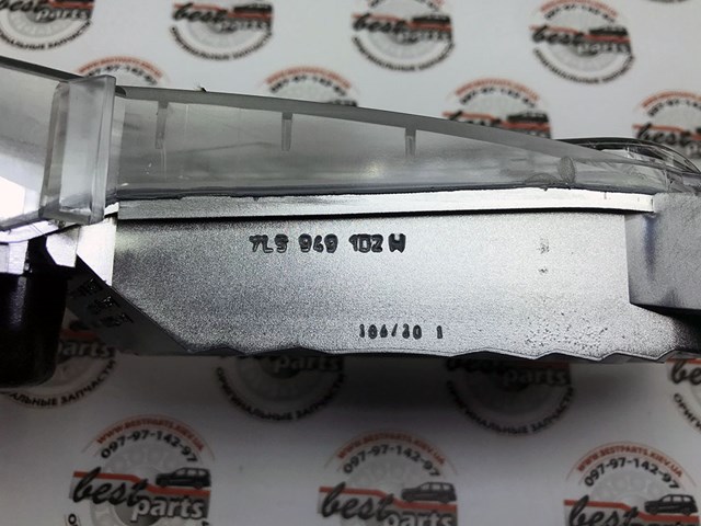 PORSCHE 95563103401 Повторитель поворота на крыле правый в наличии Хмельницкий