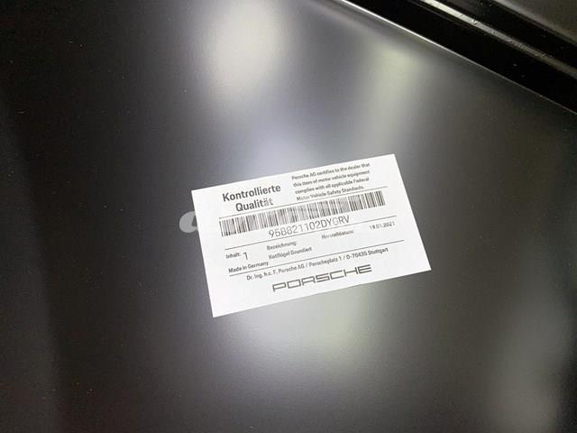 Переднее правое крыло 95B821102DYGRV PORSCHE