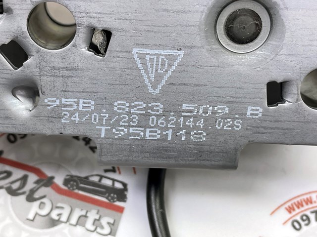 PORSCHE 95B823509B Замок капота в наличии Николаев