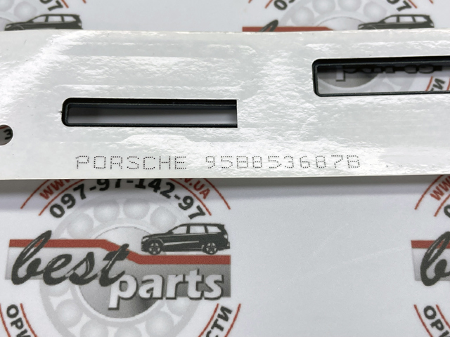 95B853687B PORSCHE Эмблема крышки багажника купить в Винница