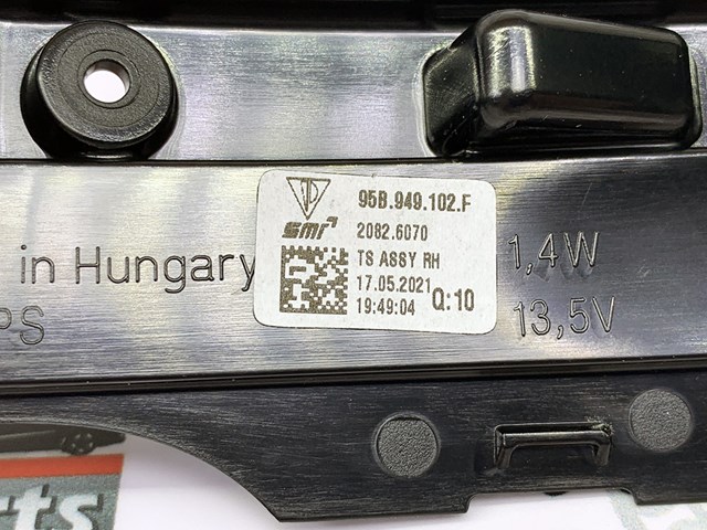 PORSCHE 95B949102F в наличии Одесса