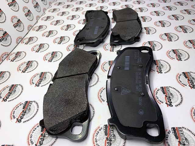 PORSCHE 99135194704 Колодки тормозные передние дисковые в наличии Житомир