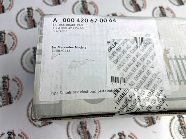 MERCEDES A000420670064 Передние тормозные колодки в наличии Полтава