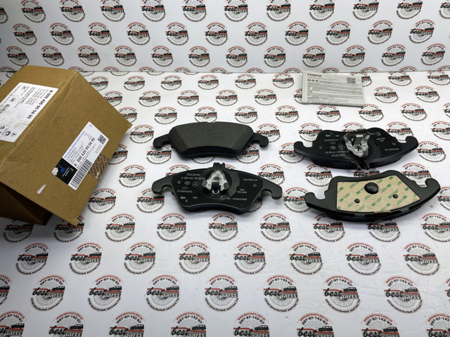 MERCEDES A000420900490 Передние тормозные колодки в наличии Николаев