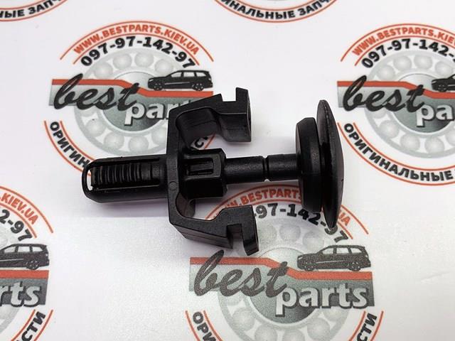 MERCEDES A0009912195 Кронштейн радиатора в наличии Николаев