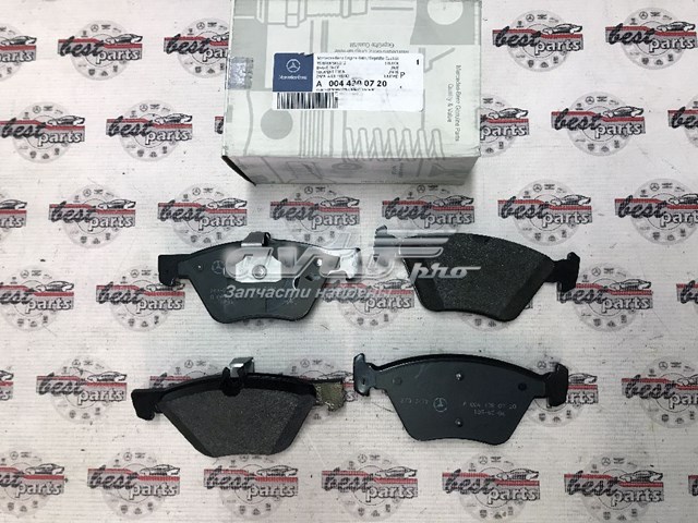 A0044200720 MERCEDES Передние тормозные колодки купить в Ирпень