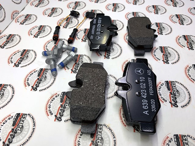 A0064204420 MERCEDES Задние тормозные колодки купить в Черновцы