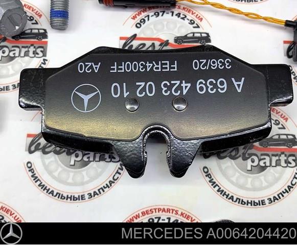 A0064204420 MERCEDES Колодки тормозные задние дисковые купить в Киев
