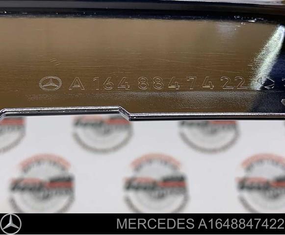A1648847422 MERCEDES Накладка бампера переднего правая купить в Ирпень