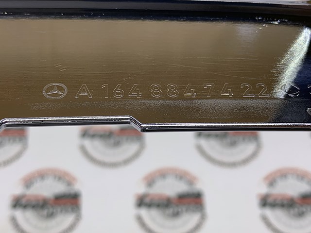 A1648847422 MERCEDES Накладка бампера переднего правая купить в Харьков