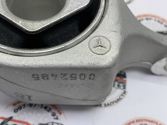 MERCEDES A1663300243 Сайлентблок переднего нижнего рычага в наличии Тернополь
