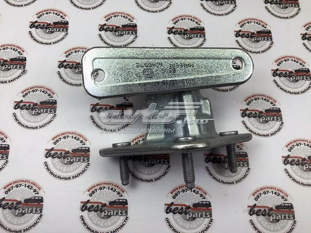 MERCEDES 1667200437 в наличии Кривой Рог