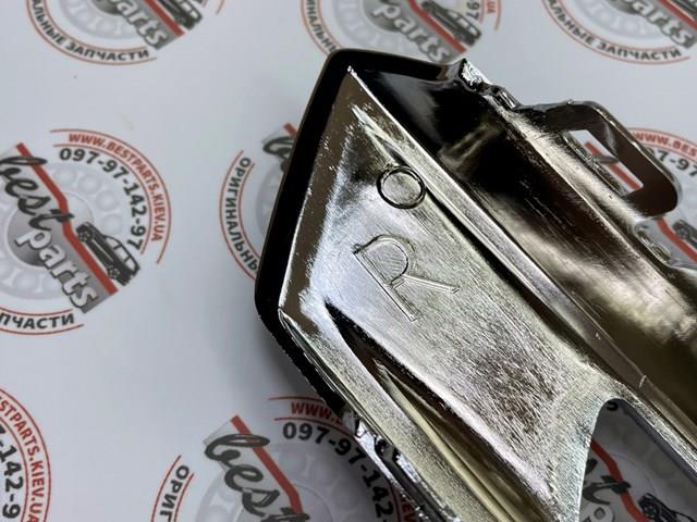 MERCEDES 1668845422 Накладка бампера переднего правая в наличии Ровно