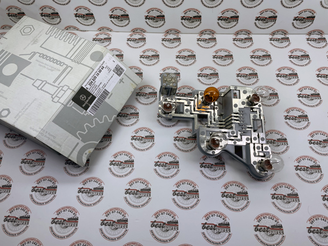 A204820160064 MERCEDES Плата заднего фонаря контактная купить в Ужгород