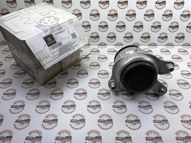 Левая опора двигателя A2052406817 MERCEDES