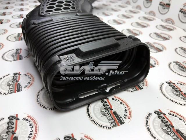 Воздухозаборник воздушного фильтра A2760902011 MERCEDES