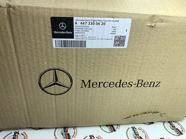 MERCEDES A4473300620 Цапфа (поворотный кулак) передний левый в наличии Ужгород