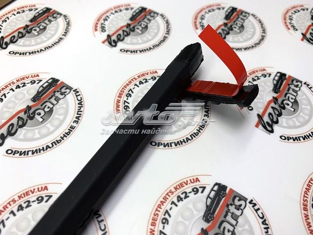 DED500180 Молдинг стекла заднего правый купить Кривой Рог