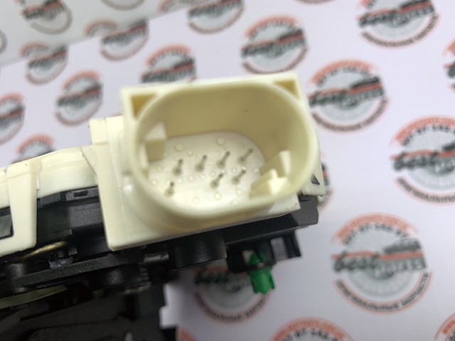 LR012791 LAND ROVER Замок двери передней левой купить в Тернополь