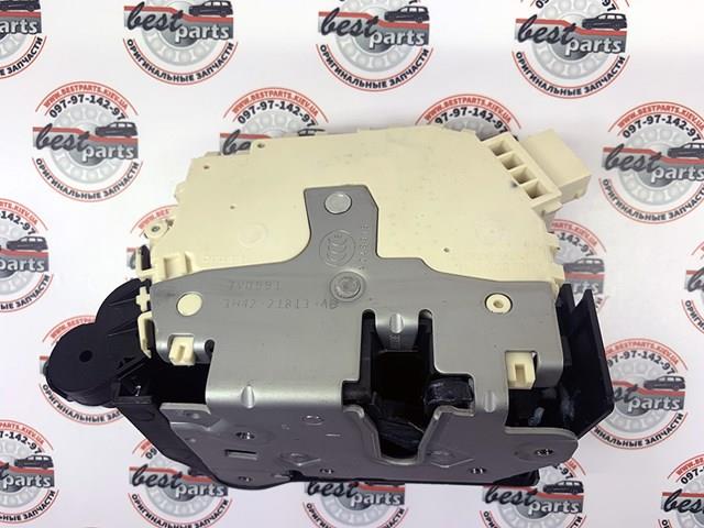 LAND ROVER LR012791 Замок водительской двери в наличии Черкассы