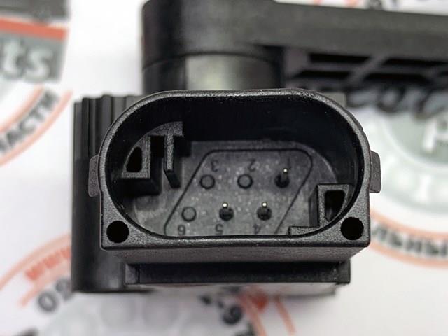 LR020626 LAND ROVER Датчик уровня положения кузова передний левый купить в Киев