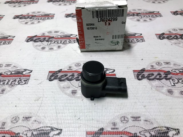 LR024299 LAND ROVER Датчик сигнализации парковки (парктроник) передний боковой купить в Черкассы
