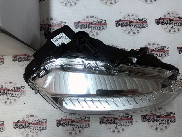 LR026089 LAND ROVER Фара противотуманная правая купить в Тернополь
