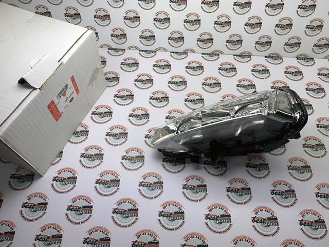 Противотуманная фара левая LR026090 LAND ROVER