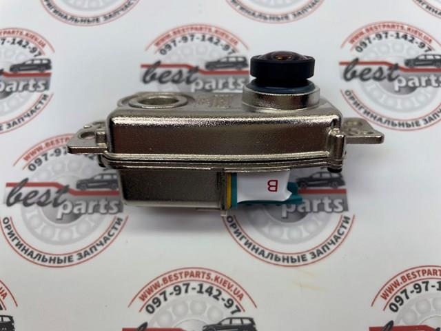LR031814 LAND ROVER Камера заднего вида купить в Винница