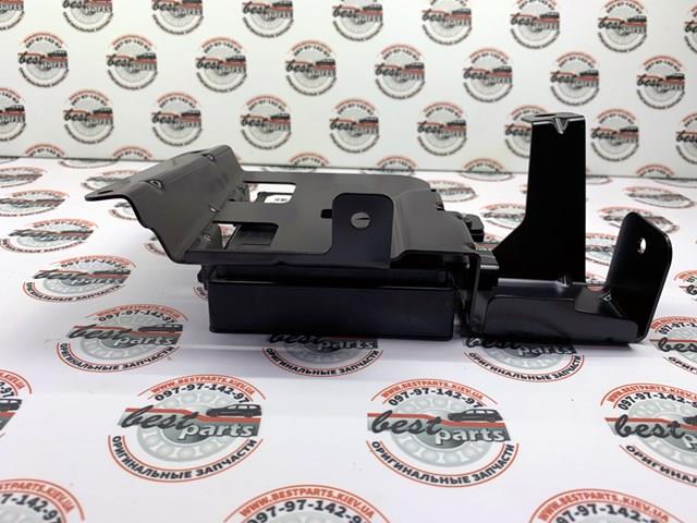 LR034150 LAND ROVER купить в Ирпень