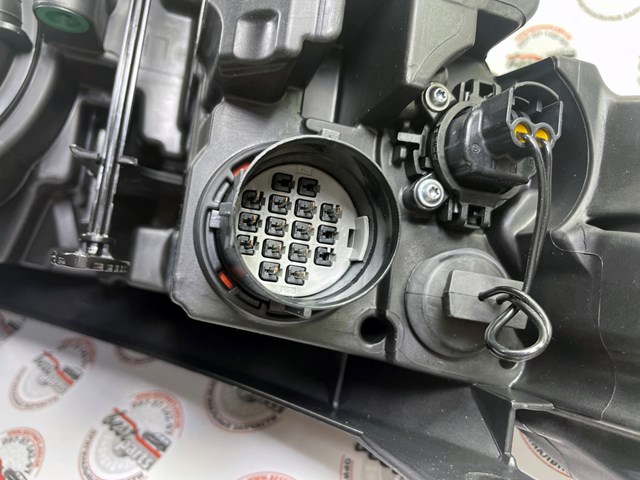 LR049363 LAND ROVER купить в Хмельницкий