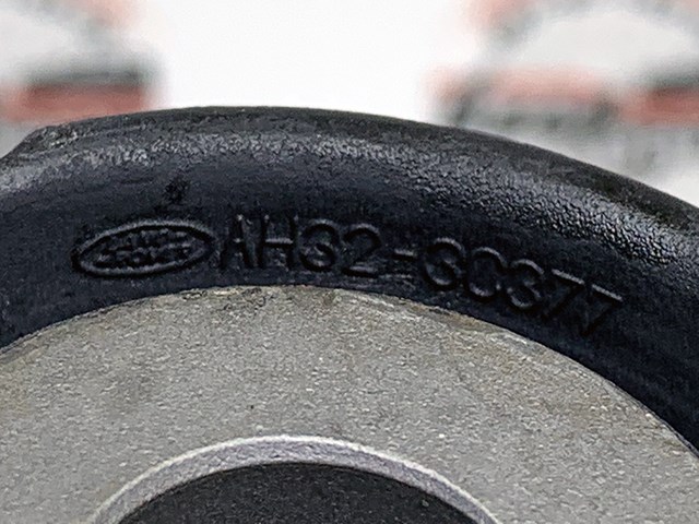 LAND ROVER LR055288 Сайлентблок переднего нижнего рычага в наличии Украина
