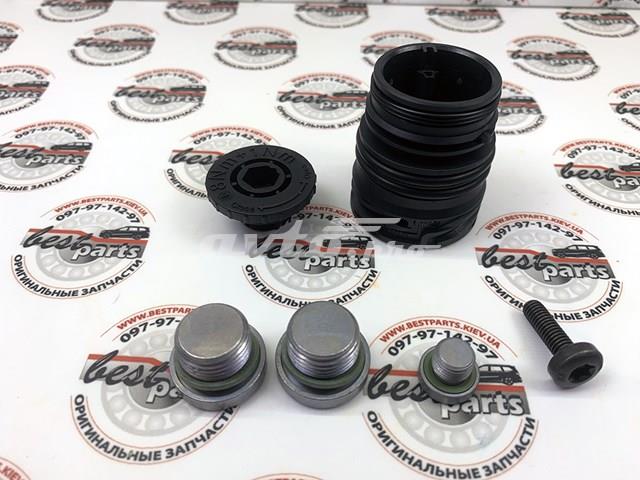 LR065237 LAND ROVER Заглушка днища кузова купить в Львов