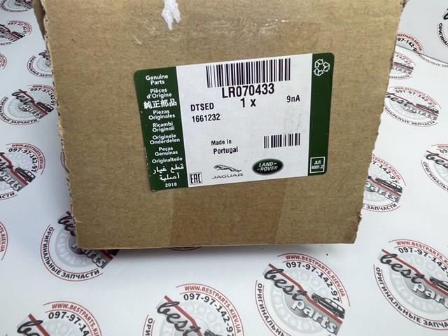 LR070433 LAND ROVER Замок двери задней левой купить в Харьков