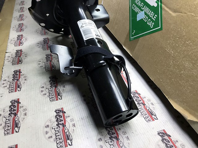 LR070927 LAND ROVER купить в Украина