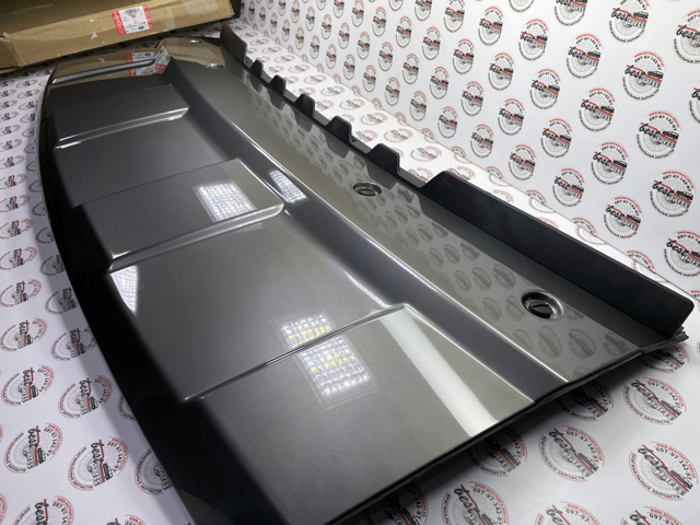 LR077157 LAND ROVER Заглушка буксировочного крюка купить в Тернополь