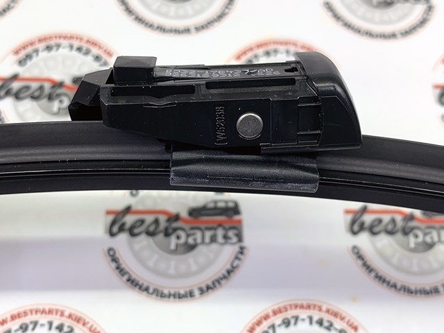 LR078304 LAND ROVER Щетка-дворник лобового стекла водительская купить в Киев