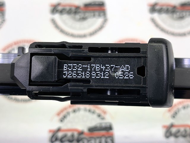 LR078304 LAND ROVER Щетка-дворник лобового стекла водительская купить в Чернигов