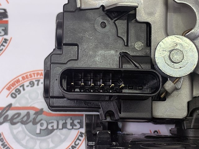 LAND ROVER LR078731 Замок водительской двери в наличии Ужгород