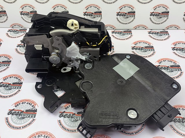 LAND ROVER LR078731 Замок водительской двери в наличии Николаев