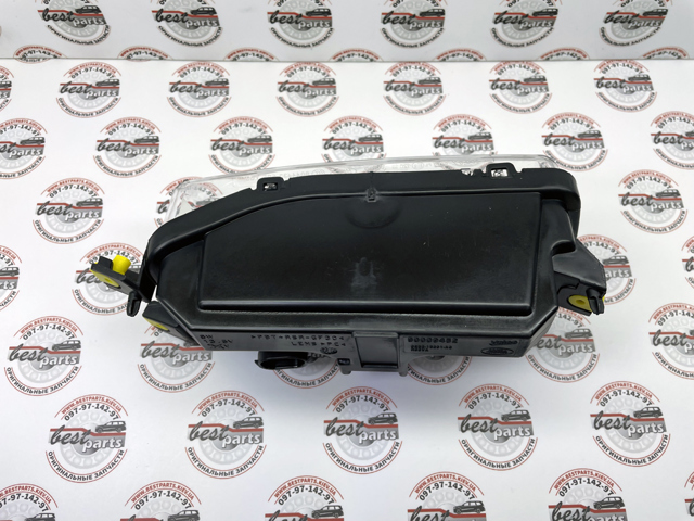 LR080284 LAND ROVER Фара противотуманная левая купить в Ужгород