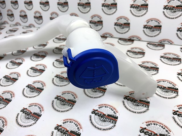 Горловина бачка омывателя LR084365 LAND ROVER