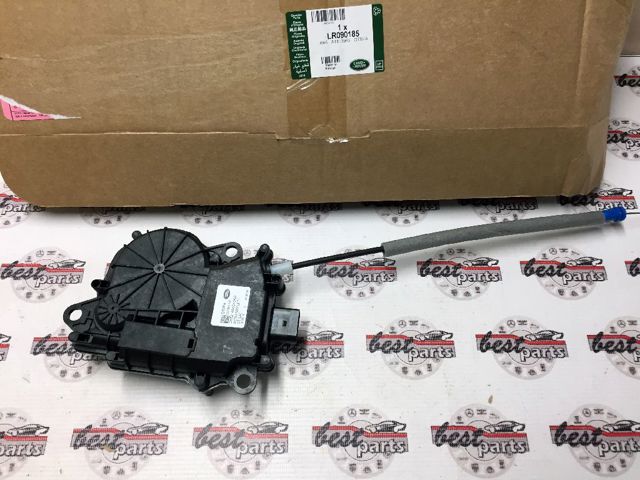 Актуатор замка задней двери LR090185 LAND ROVER